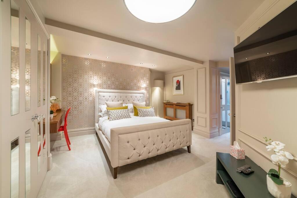 הרוגייט Westcourt By Rmg Apartments מראה חיצוני תמונה