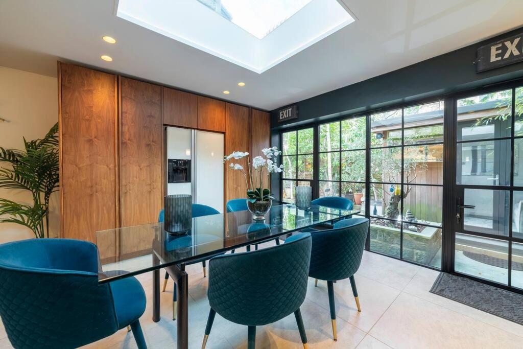 הרוגייט Westcourt By Rmg Apartments מראה חיצוני תמונה