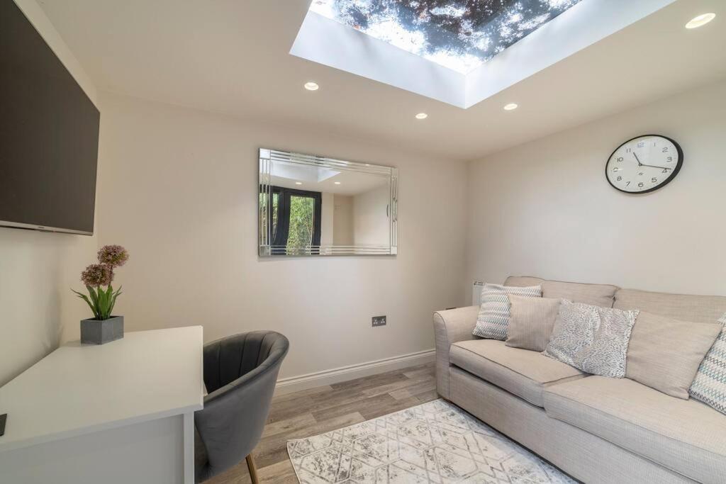 הרוגייט Westcourt By Rmg Apartments מראה חיצוני תמונה